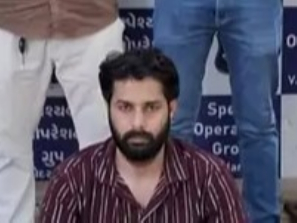 Wanted supplier Mohammad Zubair, who had been absconding for a year and was supplying mephedrone from Madhya Pradesh to Vadodara, was arrested.