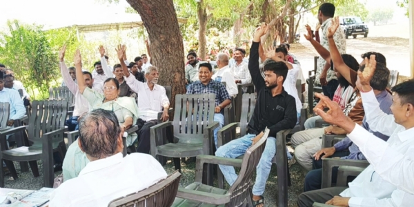 કોંગ્રેસને મોટો ઝટકો આદિવાસી નેતા પૂર્વ ધારાસભ્ય મહેશ વસાવાએ પક્ષમાંથી આપ્યું રાજીનામું