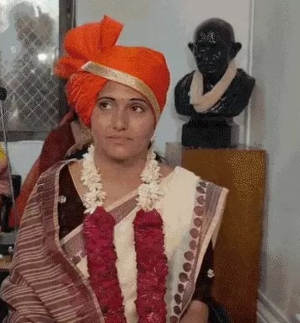 first citizen of Vadodara city from a chocolate cabin to the mayor