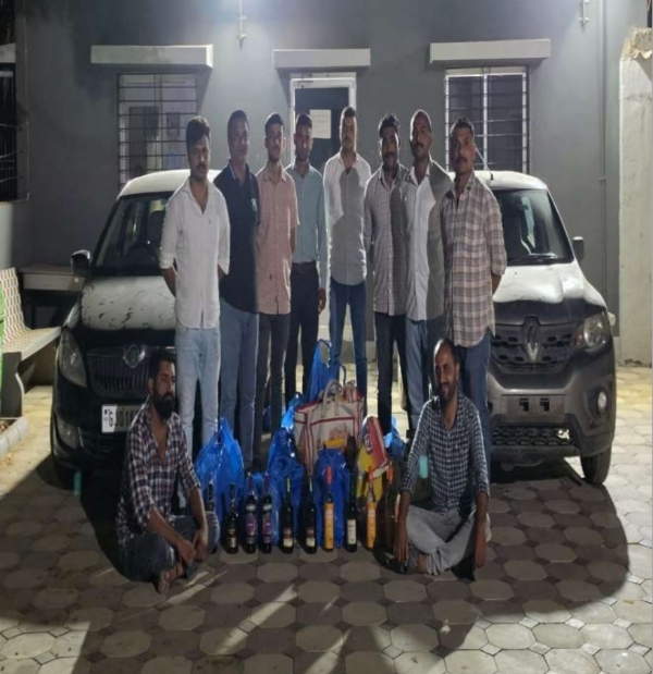 શિણાય નજીક દારૂ સાથે ઝડપાયેલ આરોપીઓ