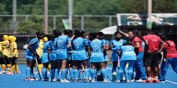 અંડર-18 મહિલા એશિયા કપ: નૂશીન નાઝના દમ પર ભારતે મલેશિયાને 2-1 થી હરાવ્યું