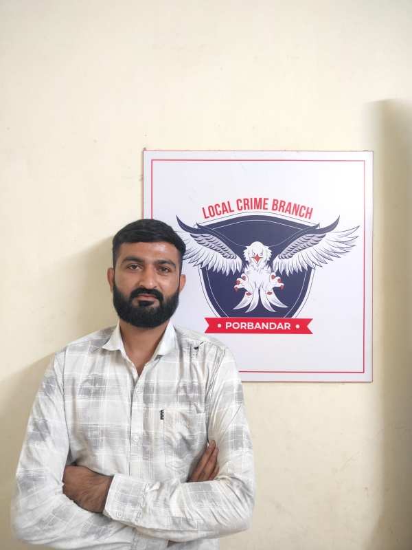 પોલીસે બુટલેગરને પાસા હેઠળ અમદાવાદ જેલમા ધકેલાયો.