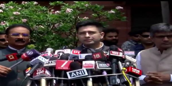 રાષ્ટ્રપતિ સાથેની મુલાકાત બાદ રાઘવ ચઢ્ઢાએ કહ્યું, પંજાબ સરકાર બદલાની ભાવનાથી કાર્યવાહી કરી રહી છે