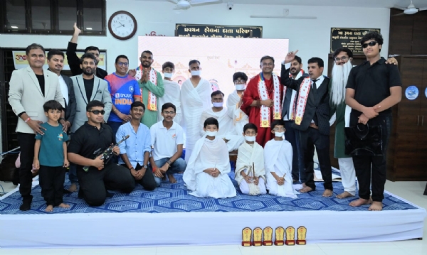 જૈન સમાજનો ગુરુવંદના કાર્યક્રમ
