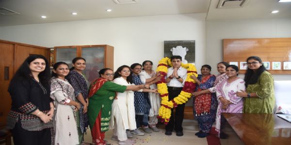 નર્સિંગ ક્ષેત્રે ઐતિહાસિક ભરતી પ્રક્રિયા બદલ નર્સિંગ એસો. ટીમની આરોગ્ય મંત્રી પ્રફુલ પાનશેરિયા સાથે શુભેચ્છા મુલાકાત