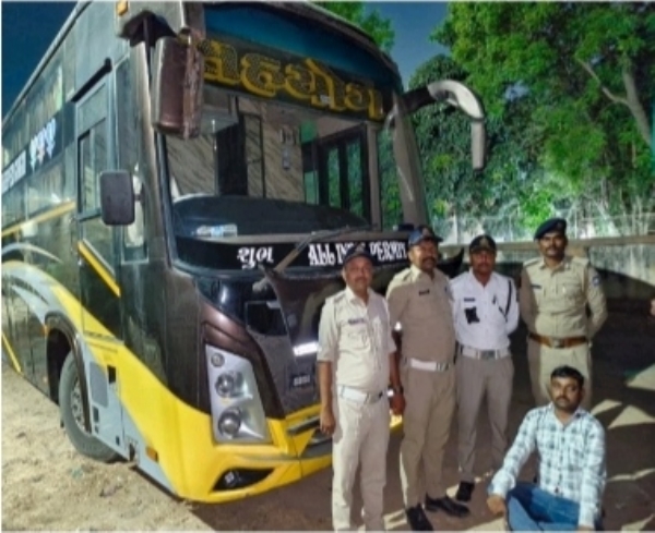 કેફી પીણું પીધેલ પકડાયેલ draivar
