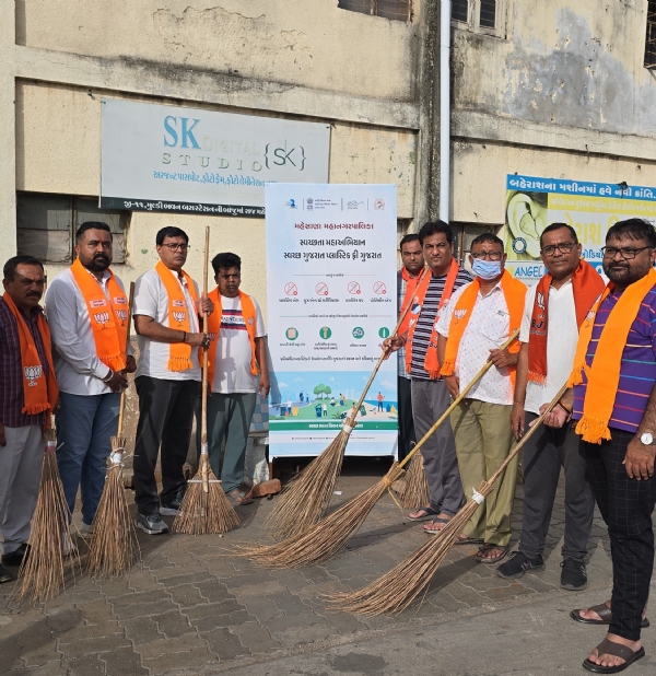 સ્વચ્છ ગુજરાત – પ્લાસ્ટિક મુક્ત ગુજરાત અભિયાન હેઠળ મહેસાણામાં સ્વચ્છતા ઝુંબેશ