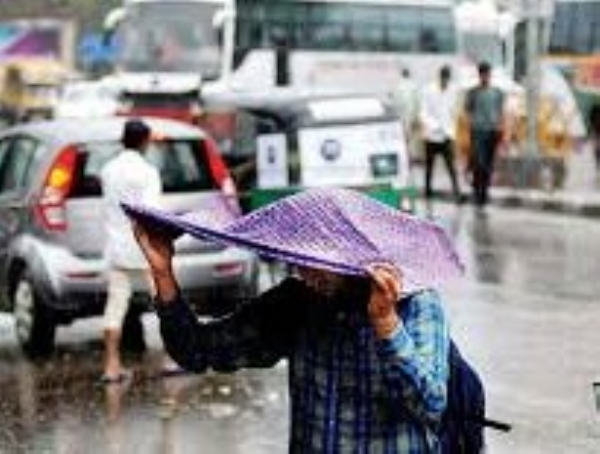 Rain with strong winds in Valsad, Rain with strong winds in Valsad,