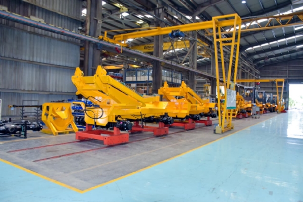 Central Gujarat imports goods from abroad and exports them with a value addition of Rs 13,542 crore