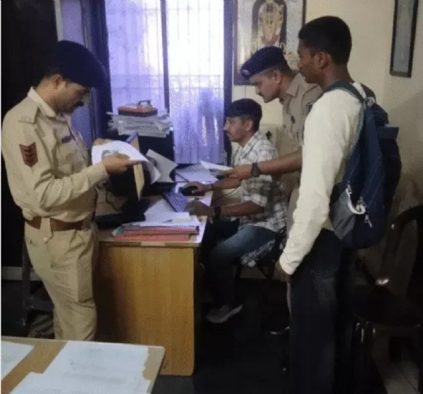 ખટોદરા પોલીસે ઉમેદવારને મદદનો હાથ લંબાવ્યો
