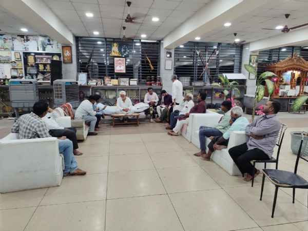 માનવ મંદિર આશ્રમ ખાતે ભંડારા મહોત્સવની તૈયારીઓ અંગે સાધુ સમાજની બેઠક યોજાઈ માનવ મંદિર આશ્રમ ખાતે ભંડારા મહોત્સવની તૈયારીઓ અંગે સાધુ સમાજની બેઠક યોજાઈ