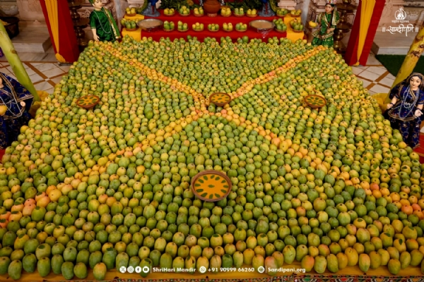હરિ મંદિર ખાતે ભવ્ય અંબા મનોરથ સમપ્પન.