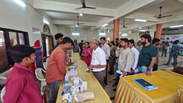 પોરબંદર મહાનગરપાલિકા દ્વારા વિકસિત ભારત – જનકલ્યાણ શિબિર યોજાઈ. પોરબંદર મહાનગરપાલિકા દ્વારા વિકસિત ભારત – જનકલ્યાણ શિબિર યોજાઈ.