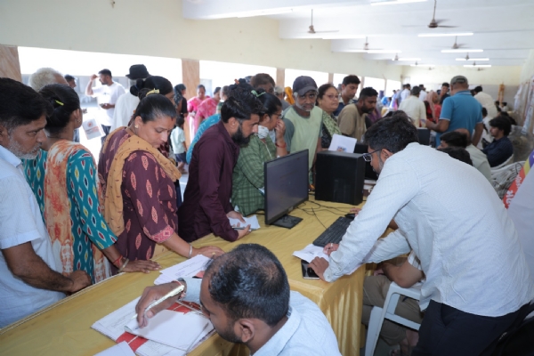 પોરબંદરમાં પીએમ સ્વનિધી મહોત્સવ યોજાયો.