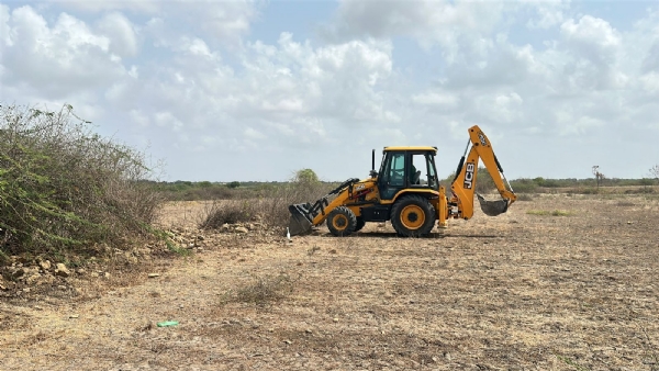 ભારવાડા ગામે તંત્ર દ્વારા ડીમોલેશન કરાયું.