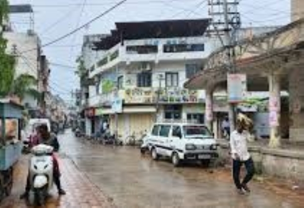 Balasinor in Mahisagar received the highest rainfall of 5.79 inches in the last 24 hours in the state.