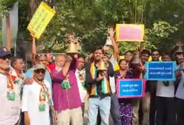 પાટણમાં ગટર સમસ્યાએ લીધો રાજકીય રંગ