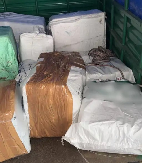 120 kg silver, 700 grams gold seized from private travels from Rajasthan in Ahmedabad