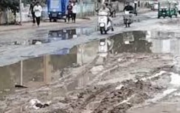 Pre-monsoon rains and storms wreak havoc in Ahmedabad