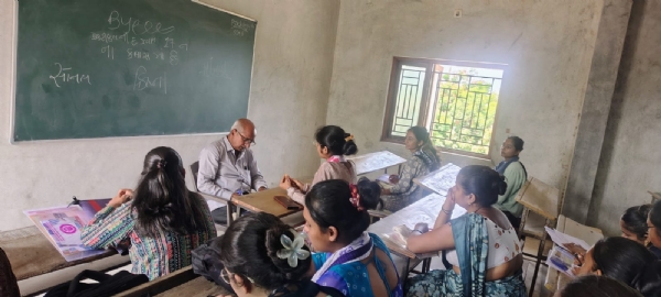મહિલા આર્ટ્સ એન્ડ કોમર્સ કોલેજ વેરાવળ ખાતે મહિલા આર્ટ્સ એન્ડ કોમર્સ કોલેજ વેરાવળ ખાતે