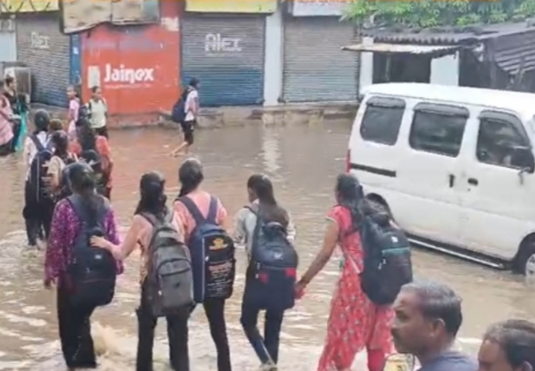 सूरत में बरसात
