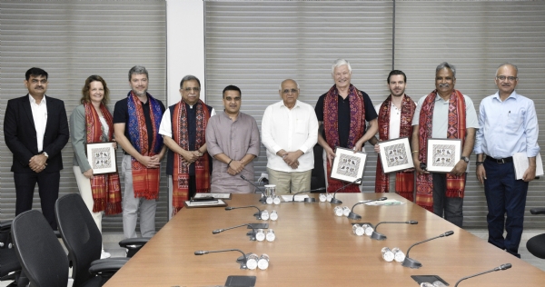 ગાંધીનગર ખાતે મુલાકાત ગાંધીનગર ખાતે મુલાકાત