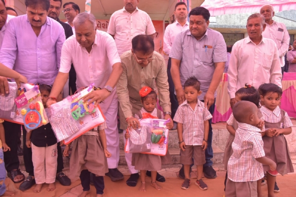 પ્રગતિનો પ્રવેશોત્સવ અને કન્યા કેળવણી મહોત્સવ-