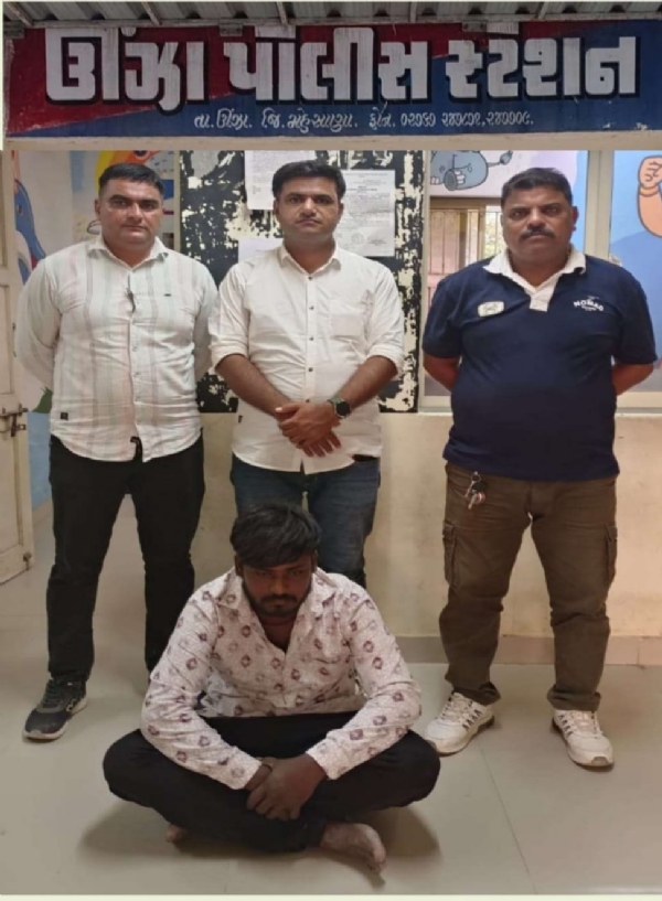 એક વર્ષથી ફરાર અપહરણના આરોપીની મહેસાણા પેરોલ-ફર્લો સ્કોડે ધરપકડ કરી એક વર્ષથી ફરાર અપહરણના આરોપીની મહેસાણા પેરોલ-ફર્લો સ્કોડે ધરપકડ કરી