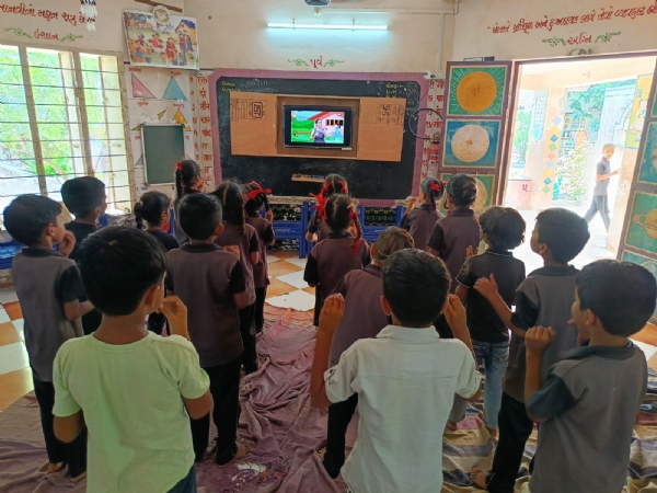 પોરબંદર જિલ્લામાં શિક્ષણ ક્ષેત્રે જનભાગીદારીનું પ્રેરણાદાયી ઉદાહરણ. પોરબંદર જિલ્લામાં શિક્ષણ ક્ષેત્રે જનભાગીદારીનું પ્રેરણાદાયી ઉદાહરણ.