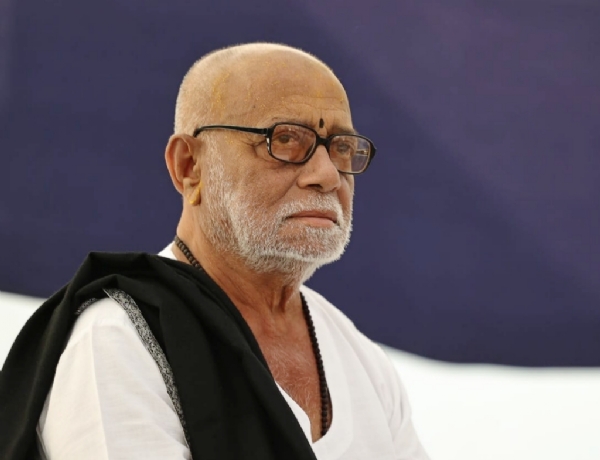 મોરારીબાપુ ફાઇલ ફોટો