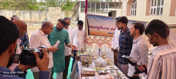 ભચાઉ ખાતે પ્રાકૃતિક ખેતીનો વર્કશોપ