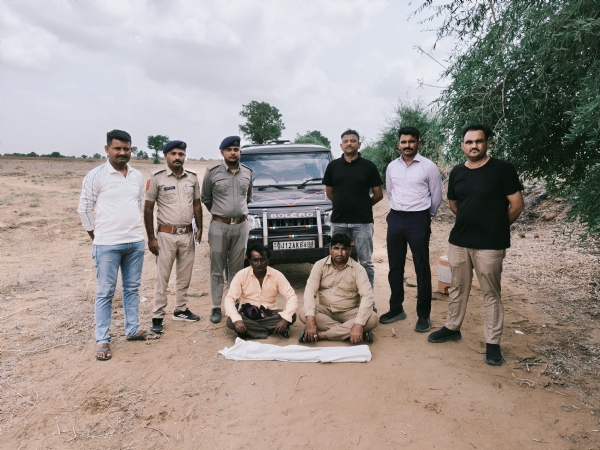 દેશી બનાવટની બંદૂક સાથે પકડાયેલ આરોપીઓ