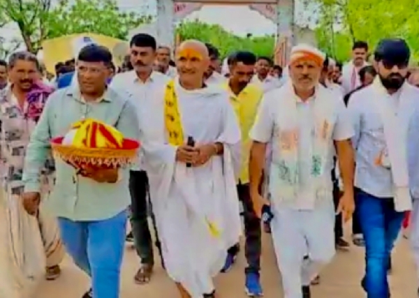 વ્રજવાણી થી ખેડૂતોની પદયાત્રાનો પ્રારંભ