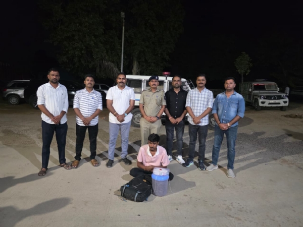 મહેસાણા: ઊંઝામાં ₹50,550નો 1.110 કિલો ગાંજો ઝડપાયો, એક આરોપી અને બાળ કિશોર કસ્ટડીમાં