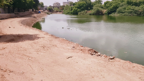 ભરૂચમાં રાષ્ટ્રીય ધરોહર ગણાતી જુમ્મા મસ્જિદના વિવાદ વચ્ચે વધુ એક નવો રતન તળાવનો વિવાદ