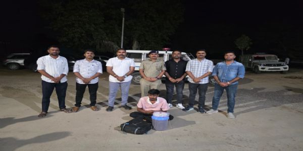 મહેસાણા: ઊંઝામાં ₹50,550નો 1.110 કિલો ગાંજો ઝડપાયો, એક આરોપી અને બાળ કિશોર કસ્ટડીમાં