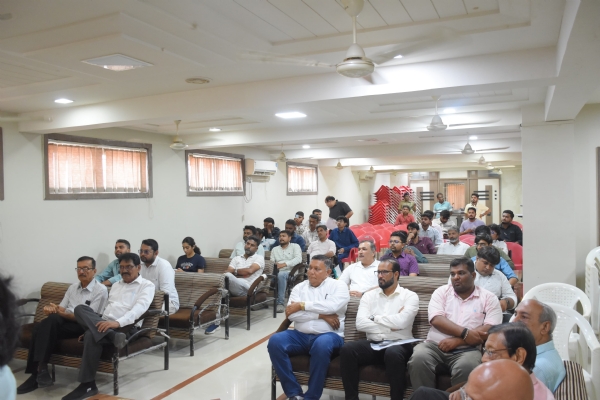 પોરબંદરમાં MSME અને નિકાસકારો માટે વિશેષ નેટવર્કિંગ સેમીનાર યોજાયો.