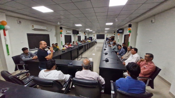 પોરબંદર મહાનગરપાલિકાના ત્રણ કર્મચારીઓના નિવૃત્તિ સન્માન સમારોહનું આયોજન.
