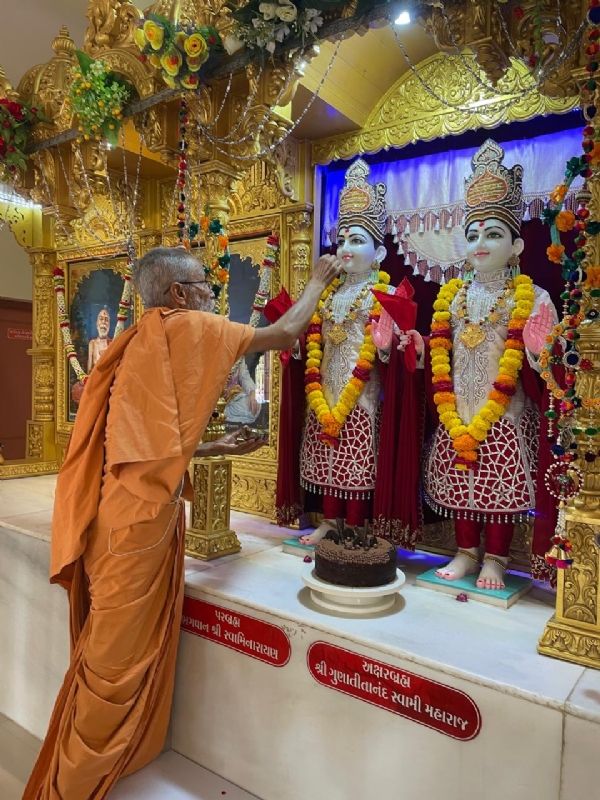 તાલાલા બી.એ.પી.એસ સ્વામિનારાયણ મંદિરમાં