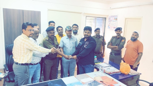 વેરાવળ બંદર વિસ્તારના ગાર્ડની ઈમાનદારી: