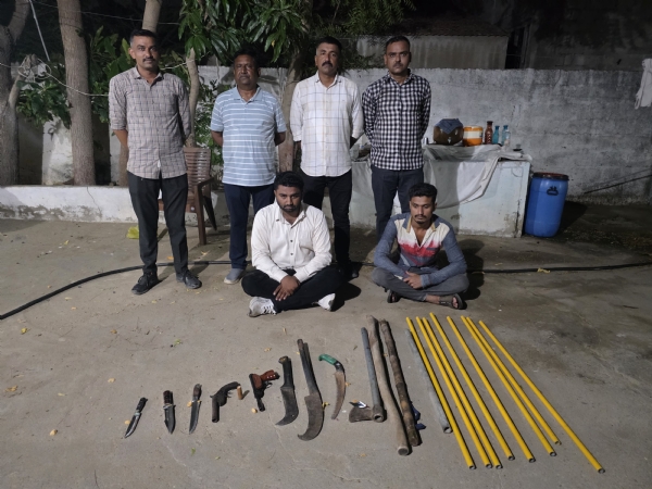 હથિયાર સાથે પકડાયેલ આરોપીઓ