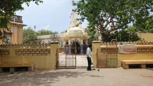પોરબંદર ભૂતનાથ મહાદેવ મંદિરના વિકાસ માટે મેયર  સાગર મોદી એક્શન મોડમાં.