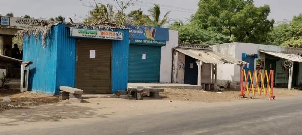 નાના વરનોરા માં દબાણ હટાવવાની કામગીરી