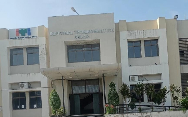 શિહોર iti નો ફાઈલ ફોટો શિહોર iti નો ફાઈલ ફોટો
