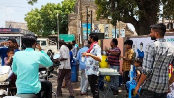 મુન્દ્રા માં છાશ વિતરણ