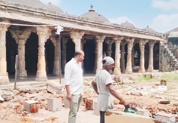 ભરૂચની રાષ્ટ્રીય ધરોહર સમડી વિહાર જૈન મંદિરમાં જુમ્મા મસ્જિદનો એક ધ્વાર કાયમ માટે સીલ કરાયો
