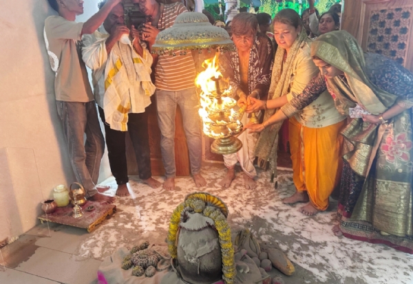 અંકલેશ્વર ભગવાન સોમેશ્વરનો ભવ્ય રુદ્રા અભિષેક અને મહાભસ્મ આરતી કરવામાં આવી અંકલેશ્વર ભગવાન સોમેશ્વરનો ભવ્ય રુદ્રા અભિષેક અને મહાભસ્મ આરતી કરવામાં આવી