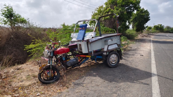 ભારવાડા ગામે કાર અને રિક્ષા વચ્ચે અકસ્માત.