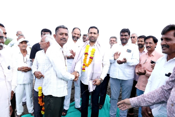 નવા નીરની વધામણી: કેરિયાનાગસ તળાવ ખાતે રાજ્ય મંત્રી કૌશિક વેકરિયાએ કર્યું જળપૂજન