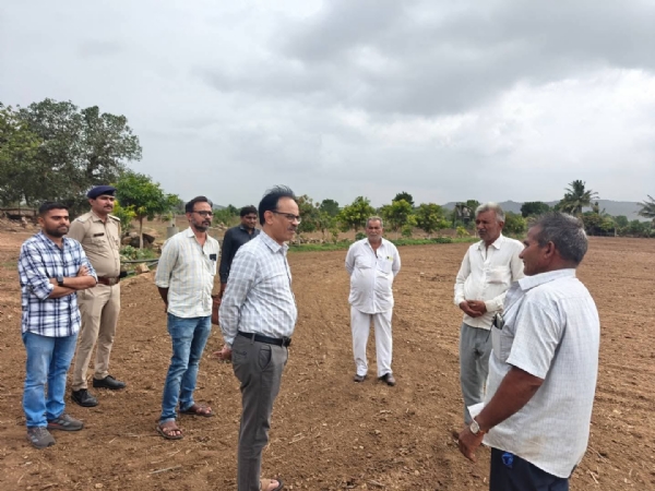 પોરબંદર જિલ્લા કલેક્ટરએ બિલેશ્વર ખાતે પ્રાકૃતિક મોડલ ફાર્મની મુલાકાત કરી.